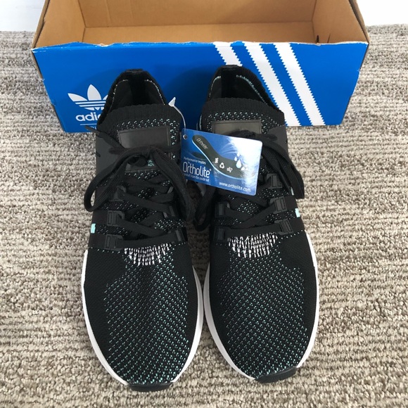 Women Adidas sneakers - Picture 2 of 5